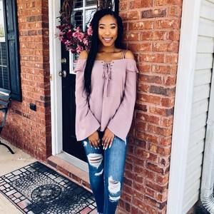 Meet your Posher, Tia